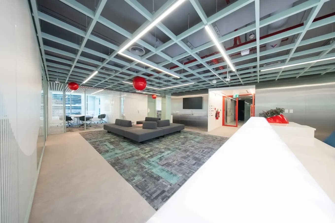 Property Invest office: Lounge & reception