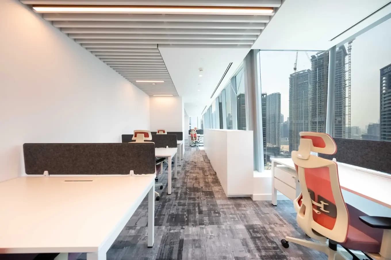 Property Invest office: Window desks